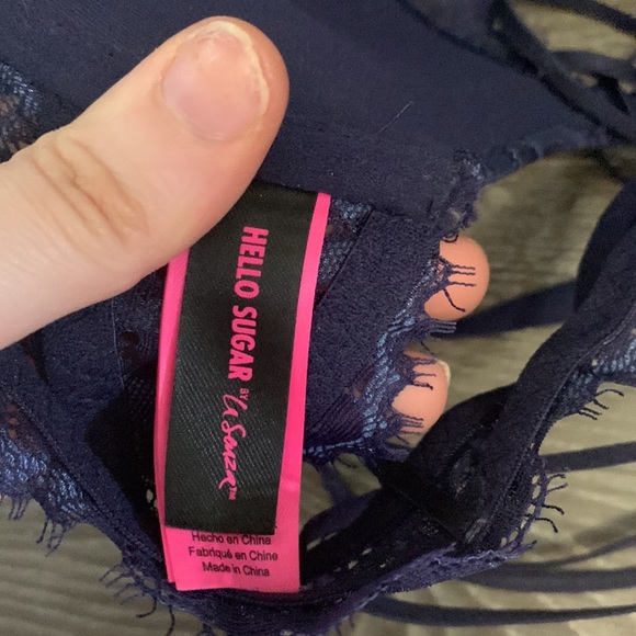 BUNDLE OF 3 bras - Picture 4 of 8